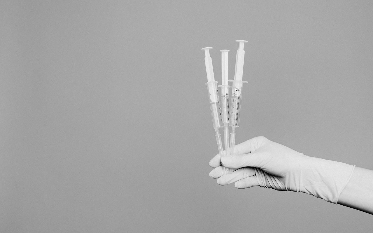 Injection d'acide hyaluronique pour l'élargissement : technique et durée des résultats